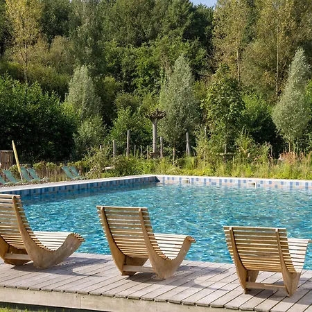 Charming Retreat *