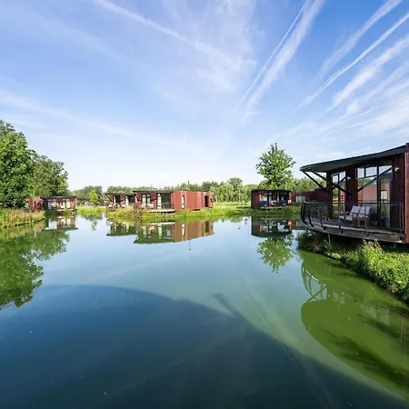 Charming Retreat *